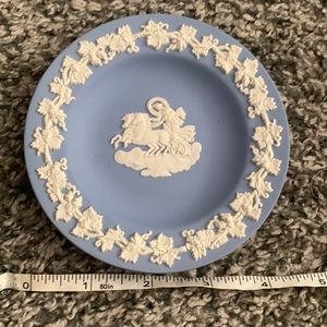 Wedgewood blue jasperware trinket dish